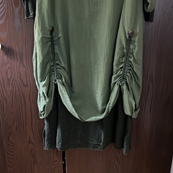 Avatar olive green long dress with black/ dark green underlay. Size S/M NWT - Picture 2 of 15